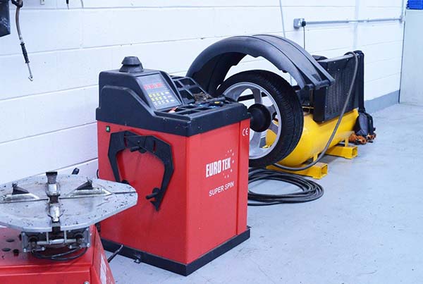 wheel tyre changer